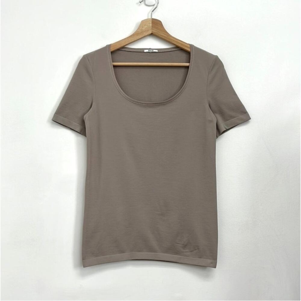 Wolford Lugano Seamless Scoop Neck Short Sleeve Fitted Stretch Neutral Tee - Med